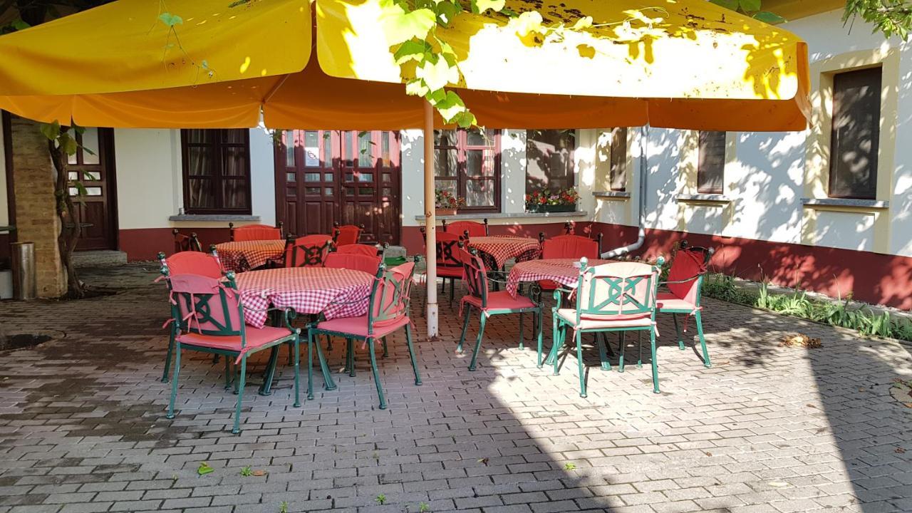 100 Éves Fogadó Szatymaz Exterior foto