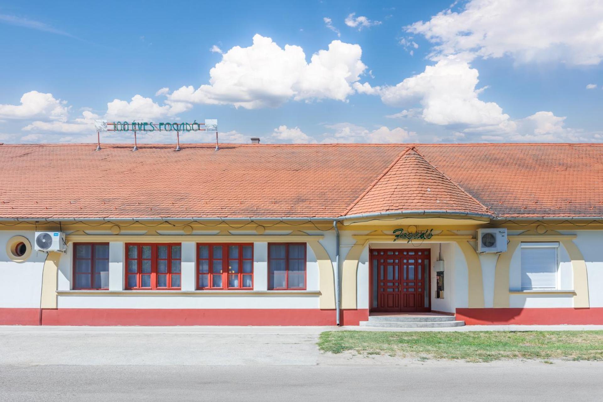 100 Éves Fogadó Szatymaz Exterior foto